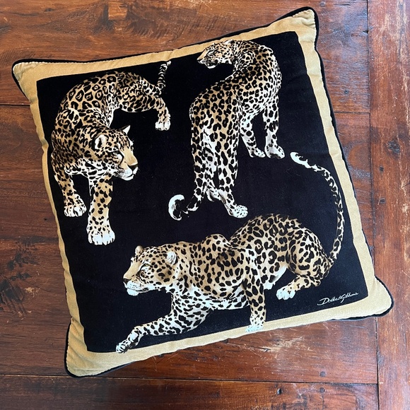 NWOT DOLCE & GABBANA Casa Leopard Print Velvet Throw Pillow Cushion